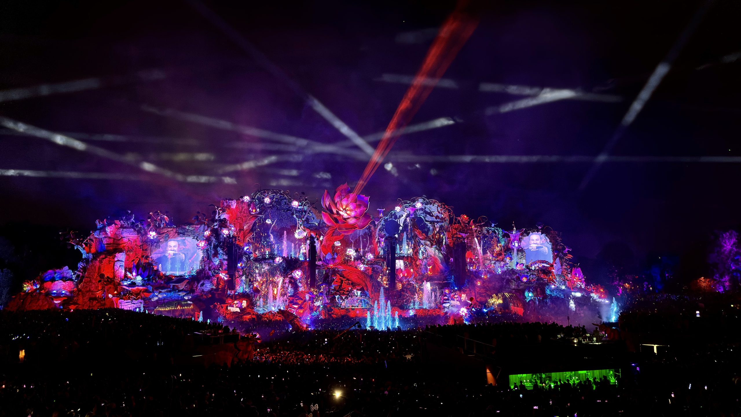 Tomorrowland 2026 set times: the Mainstage lit up at night in Boom, Belgium