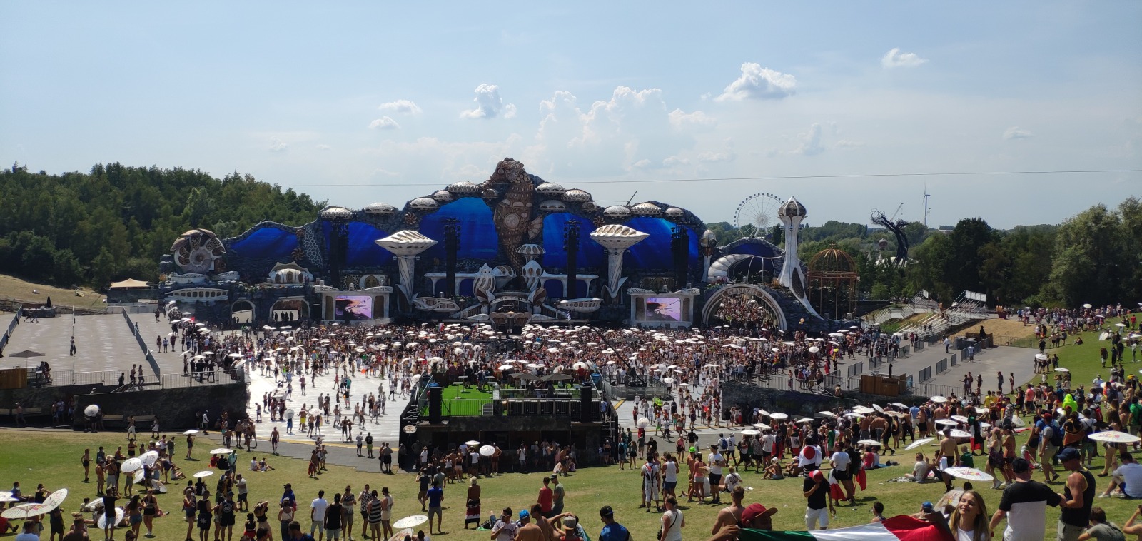 Tomorrowland MainStage and crowd in Boom, Belgium, host of the Avicii Tribute Experience in 2026