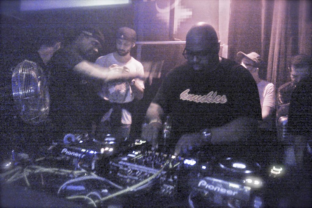 Frankie Knuckles DJing, the steady house music tempo that suits rhythm based therapy