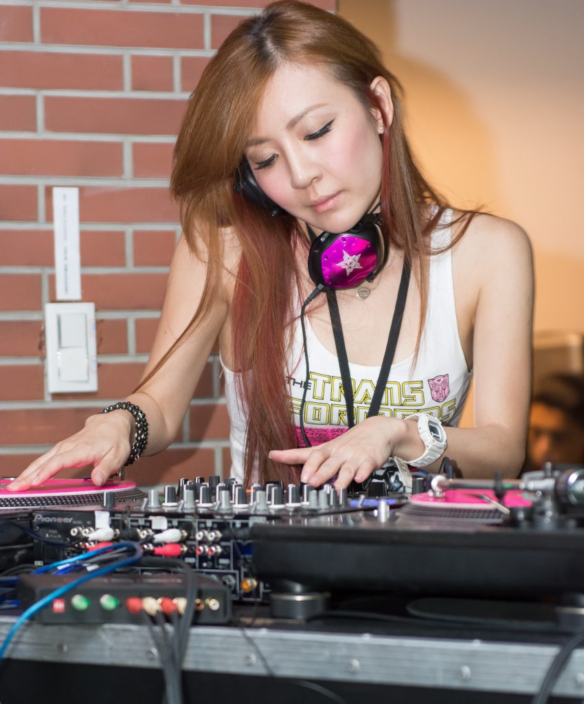 DJ dream job: learning to mix on a Pioneer turntable
