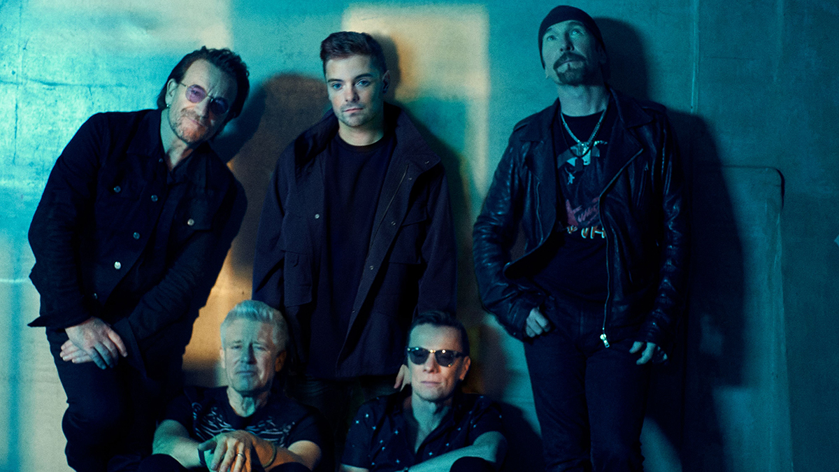Martin Garrix U2 Fireflies press image of the band and Martin Garrix