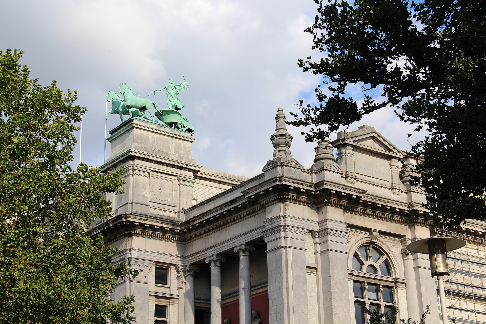 Royal Museum of Fine Arts Antwerp, venue for the Amelie Lens AURA album launch