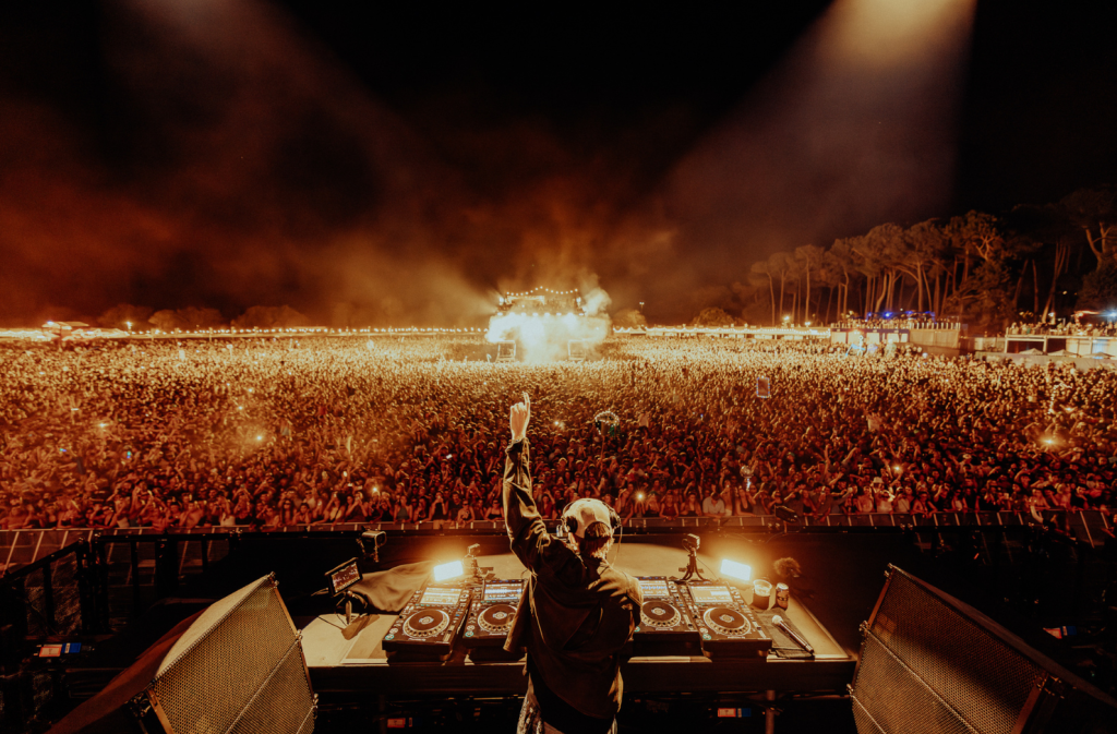 Dom Dolla playing to a packed crowd ahead of his New Zealand headline show