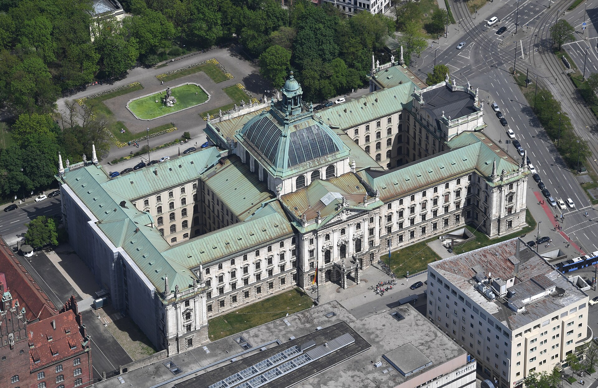 Aerial view of the Munich Justizpalast, home of the court behind the Suno copyright ruling