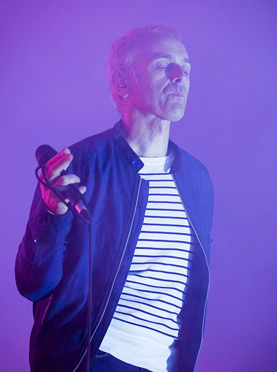 Karl Hyde of Underworld performing live, the voice behind Born Slippy Nuxx